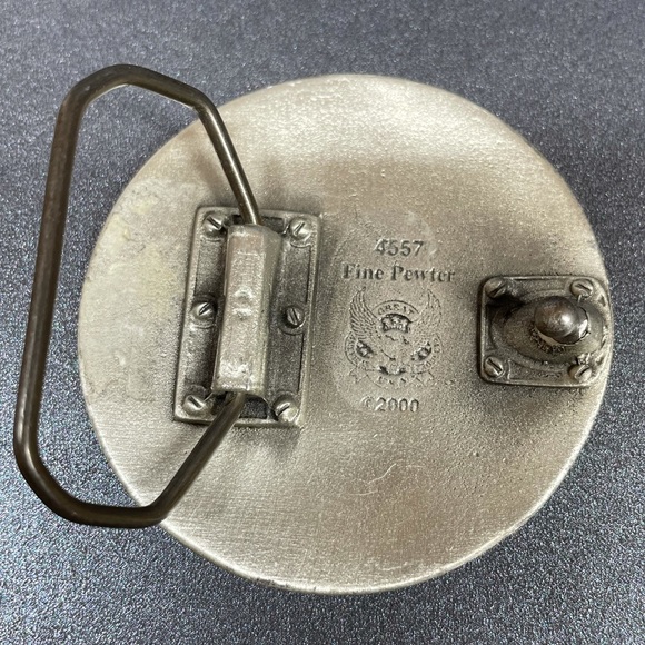 ⭐️Vintage Pewter Star buckle.⭐️ - Picture 4 of 4